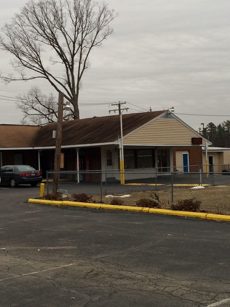 Budget Inn Chester Exterior foto